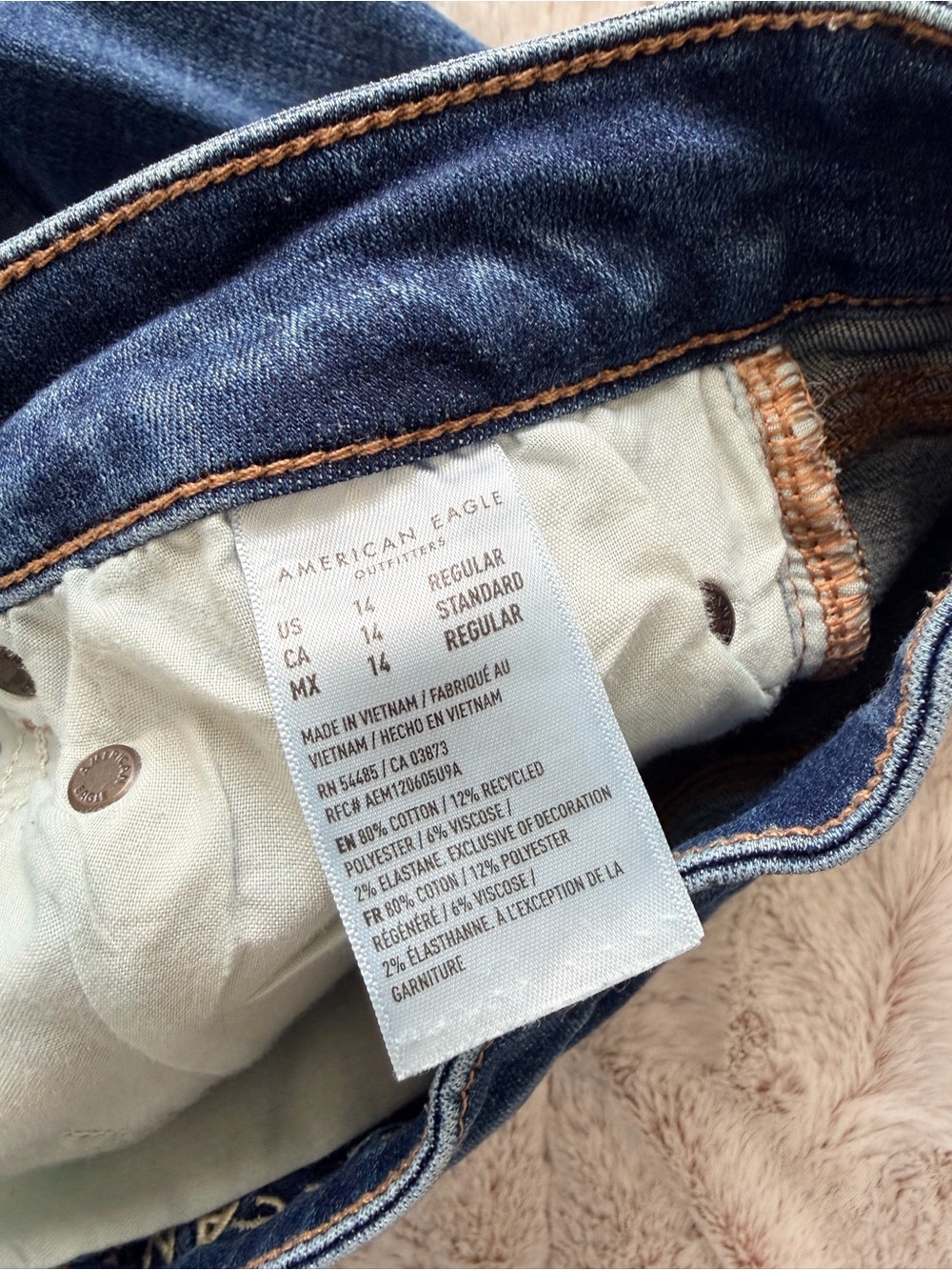 American Eagle Outfitters Dark Blue Festival Flare Jeans with Wide Leg - Picture 3 of 3
